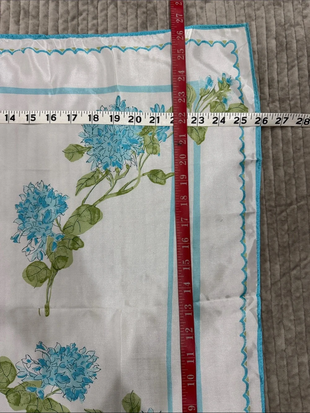 N/A blue floral